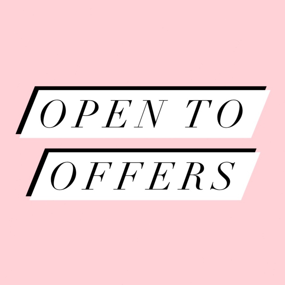 Hello everyone!!! I am open to all offers over $7!!! Happy shopping 🤍🤍